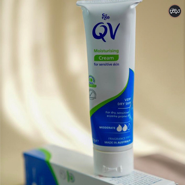 کرم مرطوب کننده کیووی مناسب برای پوست خشک و حساس QV کرم مرطوب کننده پوست خشک کیووی QV